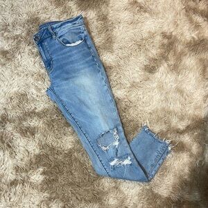 american eagle ripped skinny jegging jeans